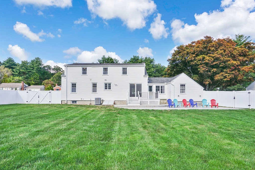 81 Oak Hollow Rd