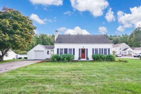 81 Oak Hollow Rd Springfield MA 01128