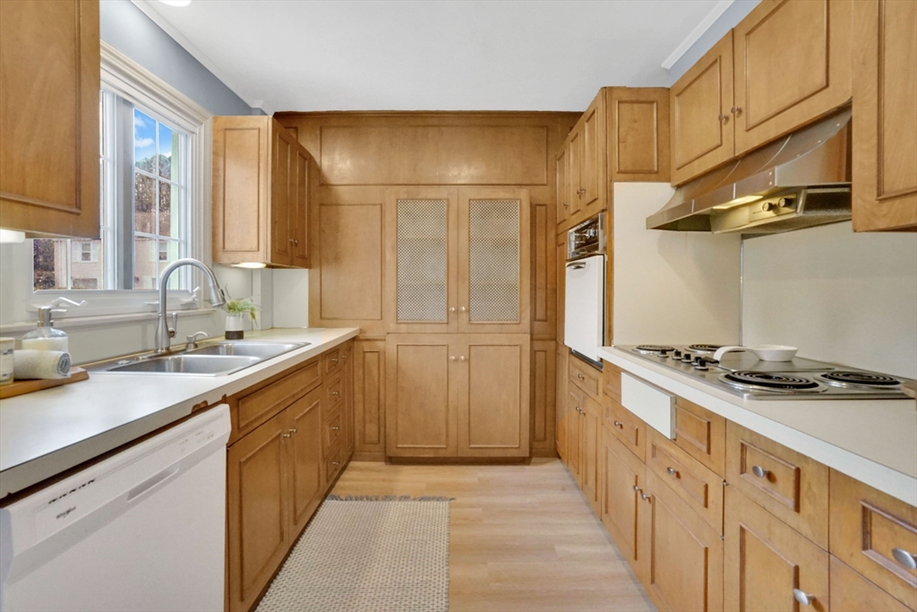 81 Oak Hollow Rd