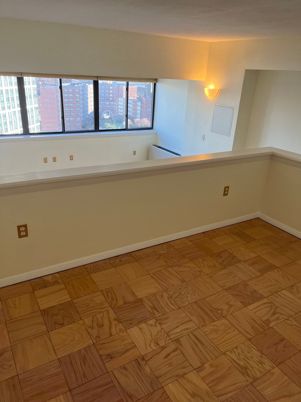 6 Whittier Pl 17G, Boston MA 02114