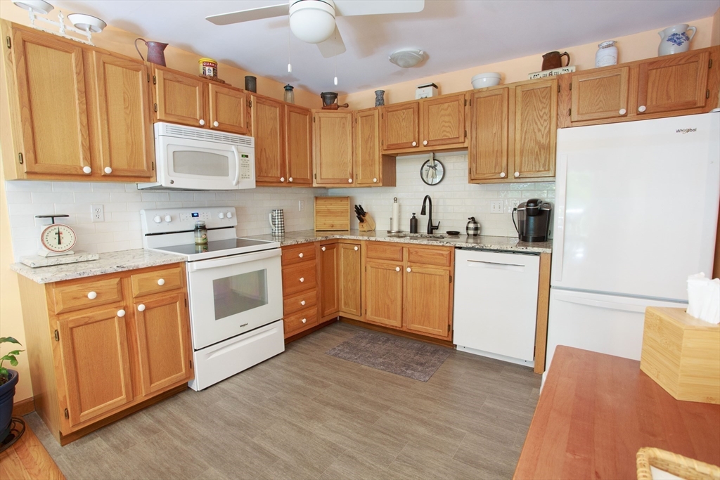 665 Center St 311
