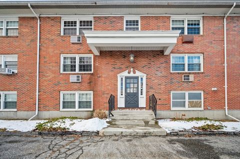 Photo of 47 Alvarado Ave #1D, Worcester, MA 01604 (MLS # 73465113)