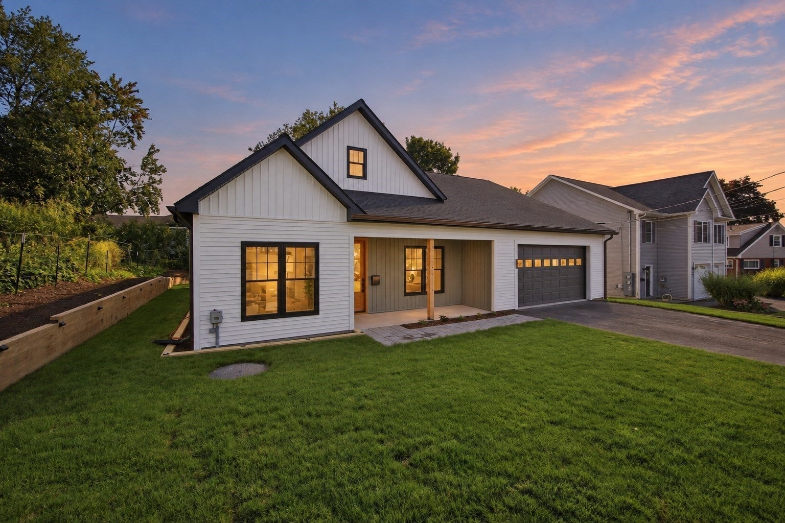 Photo of 15 Mckinley Ave, South Hadley, MA