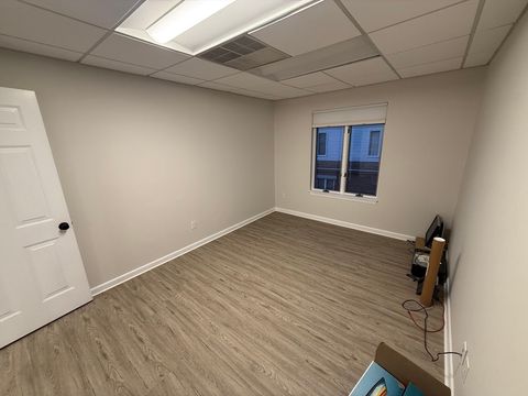 175 Derby St 16-B Hingham MA 02043