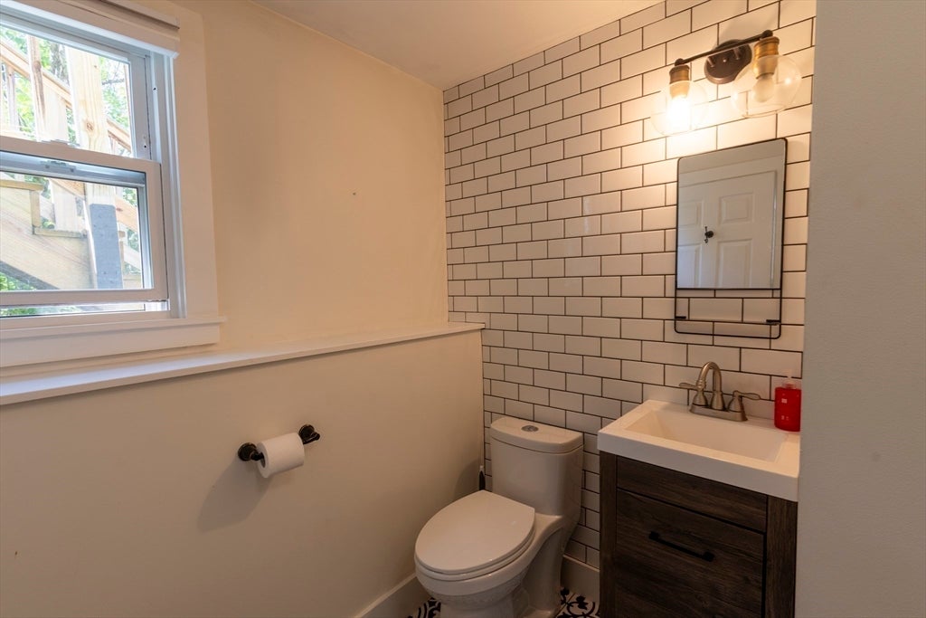219 Prospect St, Shrewsbury, MA, 219 Prospect St, Shrewsbury, MA Photo #20