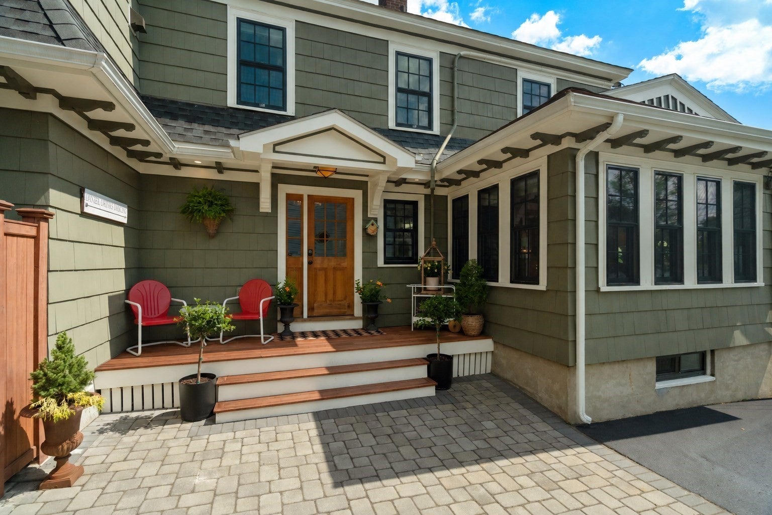 22 Windsor Rd, Milton, MA Photo #4