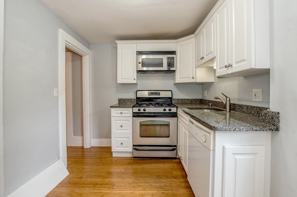 4 Spruce Street #4, Dedham, MA, 4 Spruce Street #4, Dedham, MA Photo #4