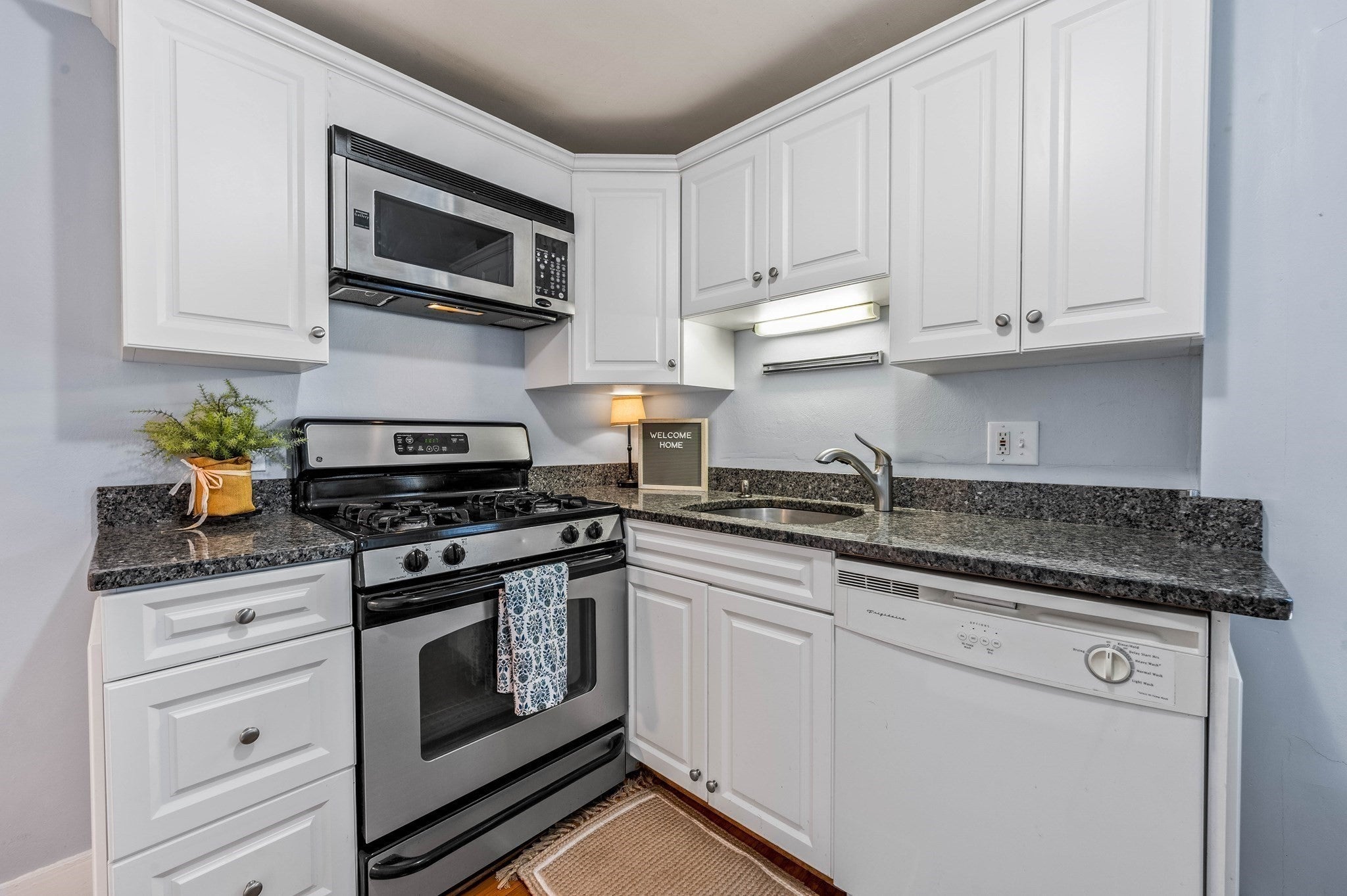 4 Spruce Street #4, Dedham, MA, 4 Spruce Street #4, Dedham, MA Photo #4