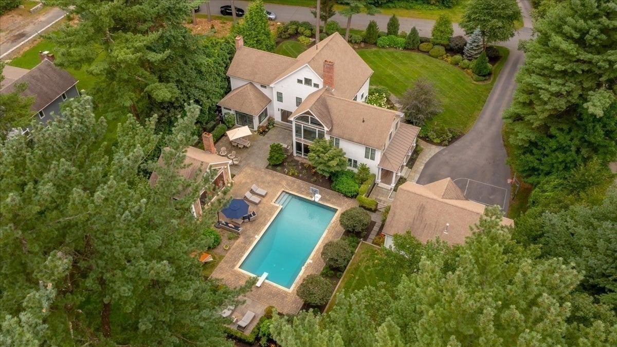 11 Gilbert Way