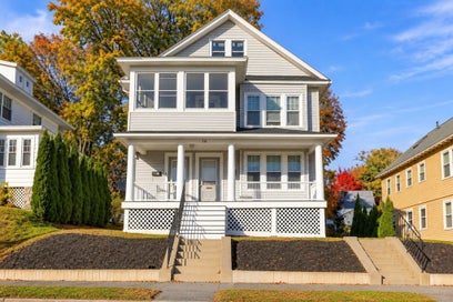 16 Barnes Ave Worcester MA 01605