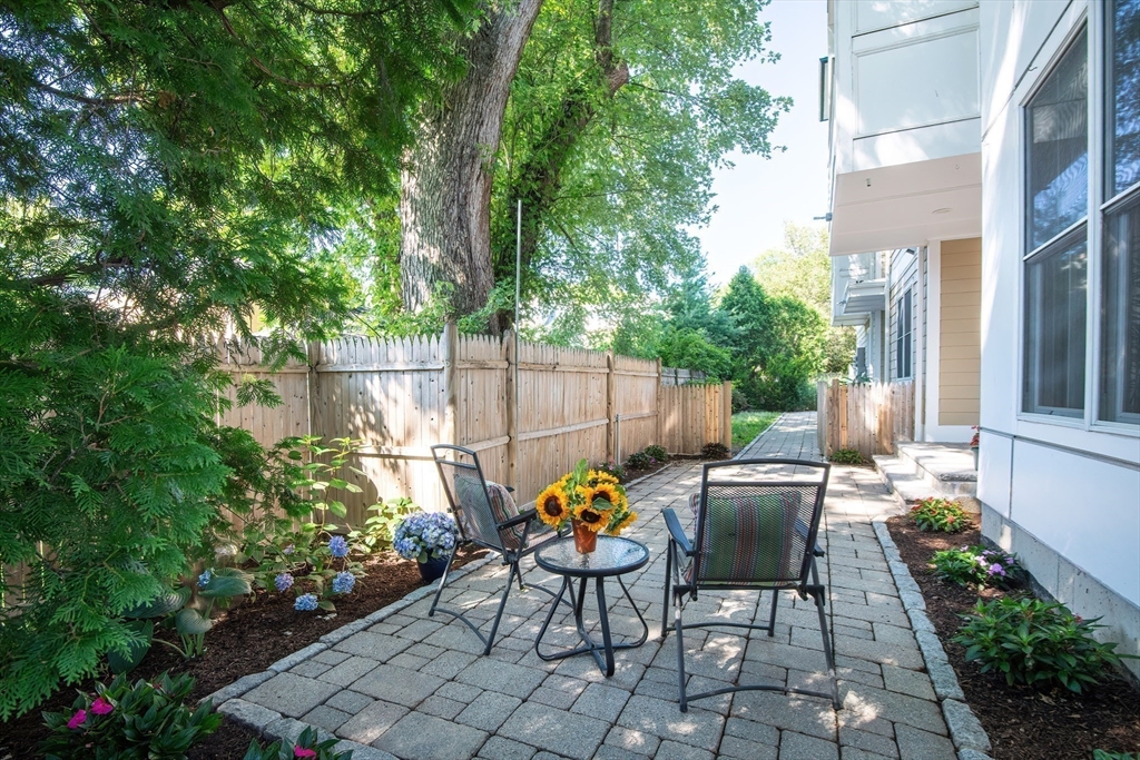 45 Endicott Ave 1