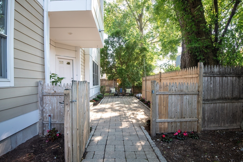 45 Endicott Ave 1