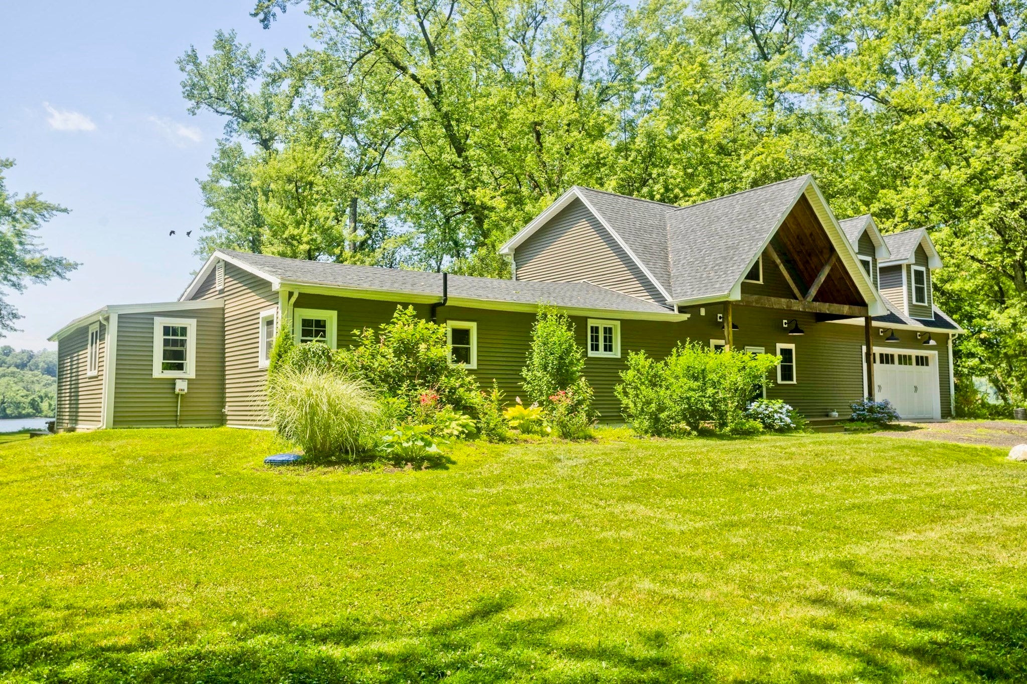 30 Cove Island Rd, South Hadley, MA, 30 Cove Island Rd, South Hadley, MA Photo #1