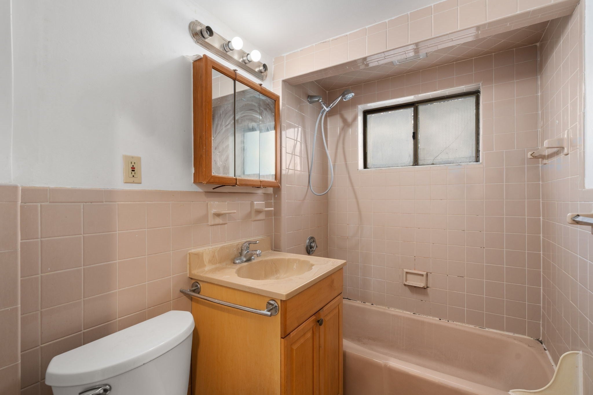 8-A Wilbur St, Everett, MA, 8-A Wilbur St, Everett, MA Photo #12