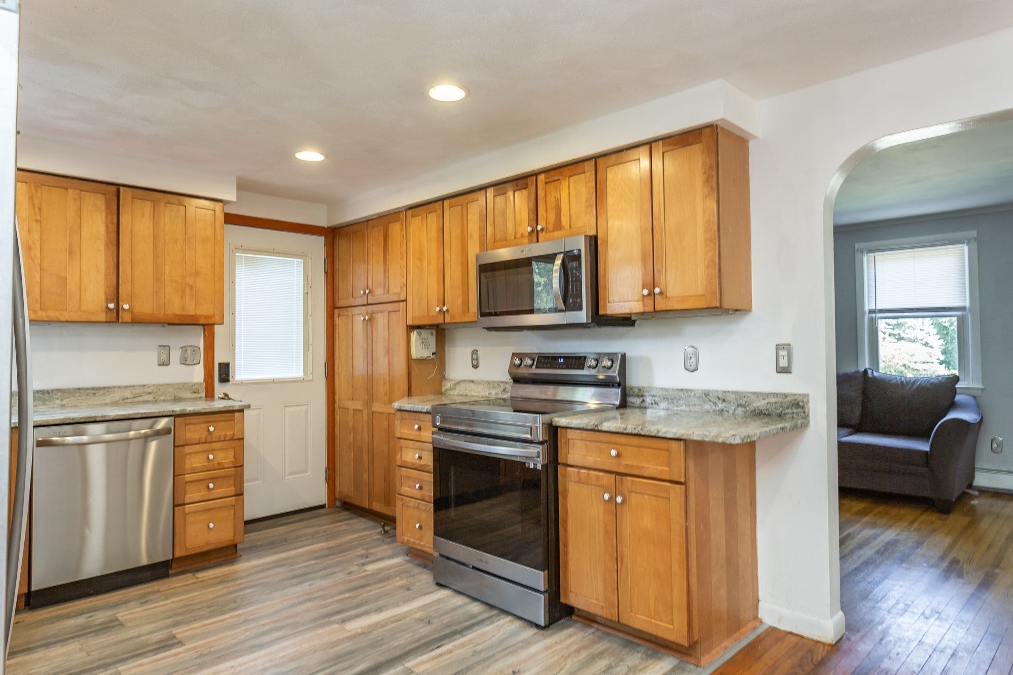 359 Pike Ave, Attleboro, MA Photo #9