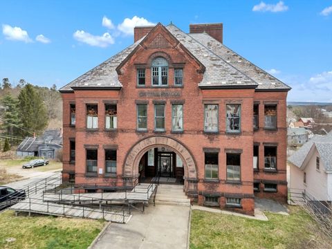 34 N Main St Orange MA 01364