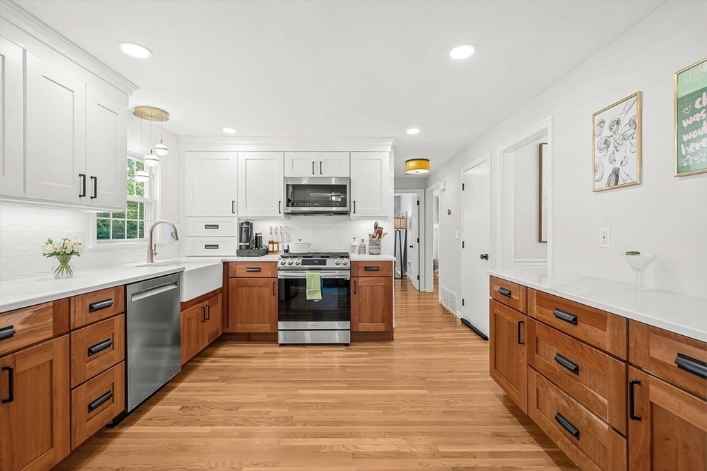3 Butternut Lane, Methuen, MA, 3 Butternut Lane, Methuen, MA Photo #5