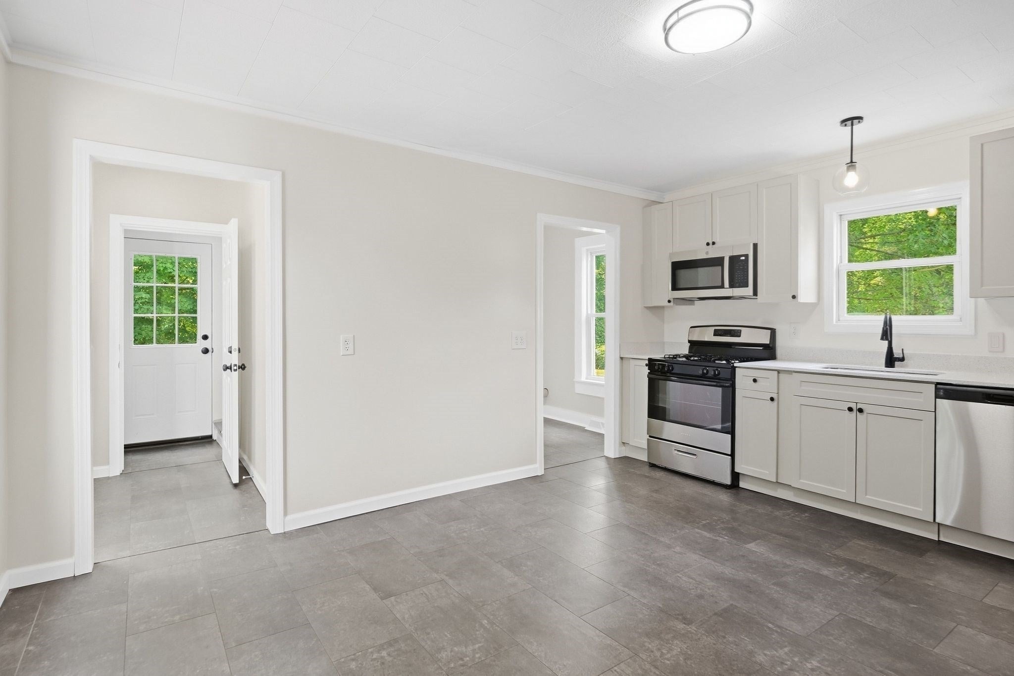74 S Maple St, Westfield, MA, 74 S Maple St, Westfield, MA Photo #12