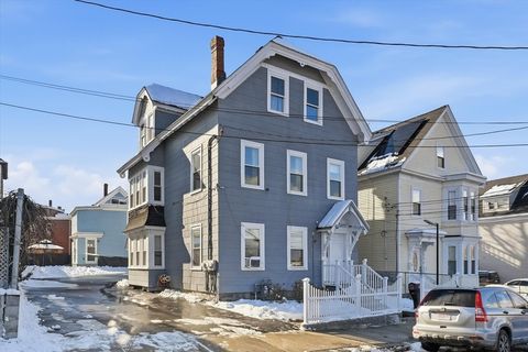 40 Fairmont St Lawrence MA 01841