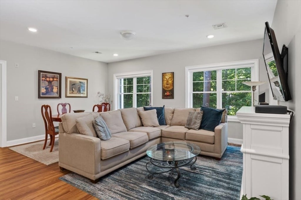 2 Longwood Lane 204