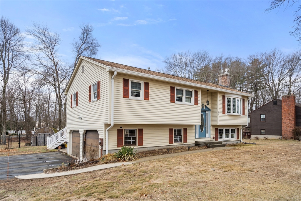 373 Birnie Ave