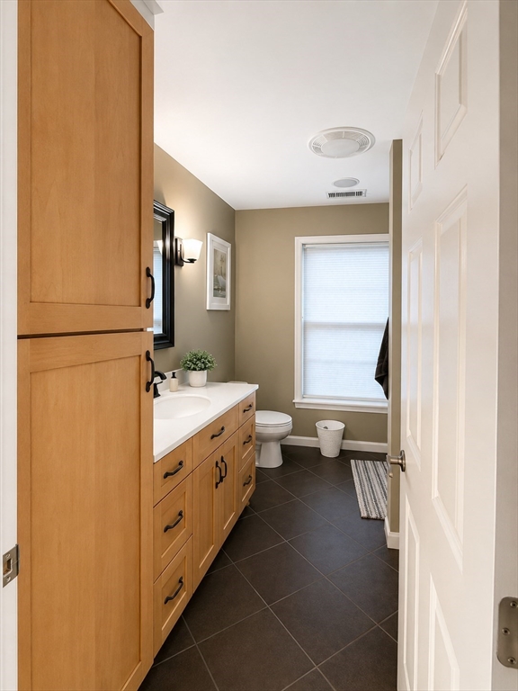 51 Jarvis Circle, Needham, MA Photo #7