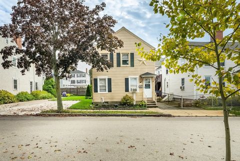 17 Middle St Fairhaven MA 02719
