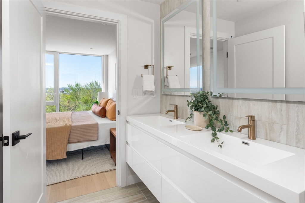 125 Lowell Street 503