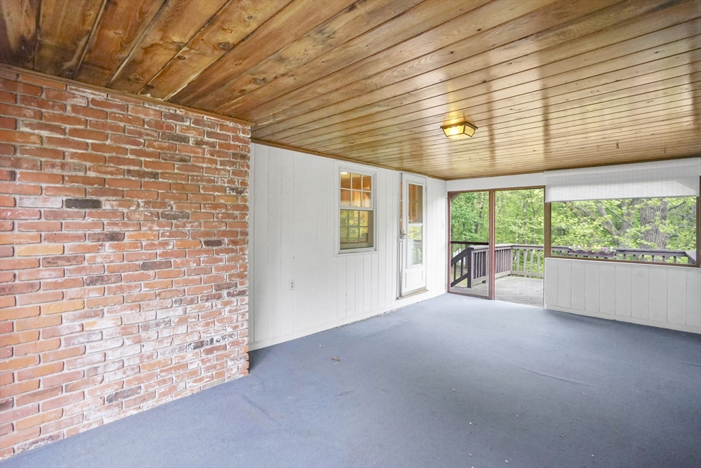 6 Garden Ln, Wilbraham, MA Photo #31