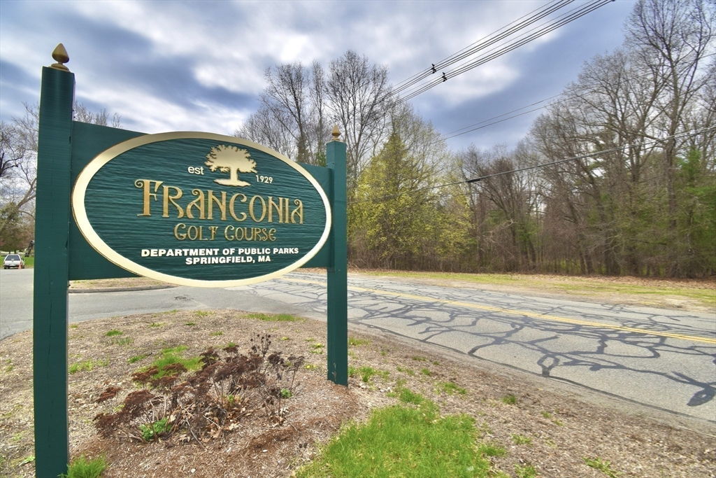 Springfield, Massachusetts 01108, United States, 3 Bedrooms Bedrooms, ,1 BathroomBathrooms,Residential,Pending,114857