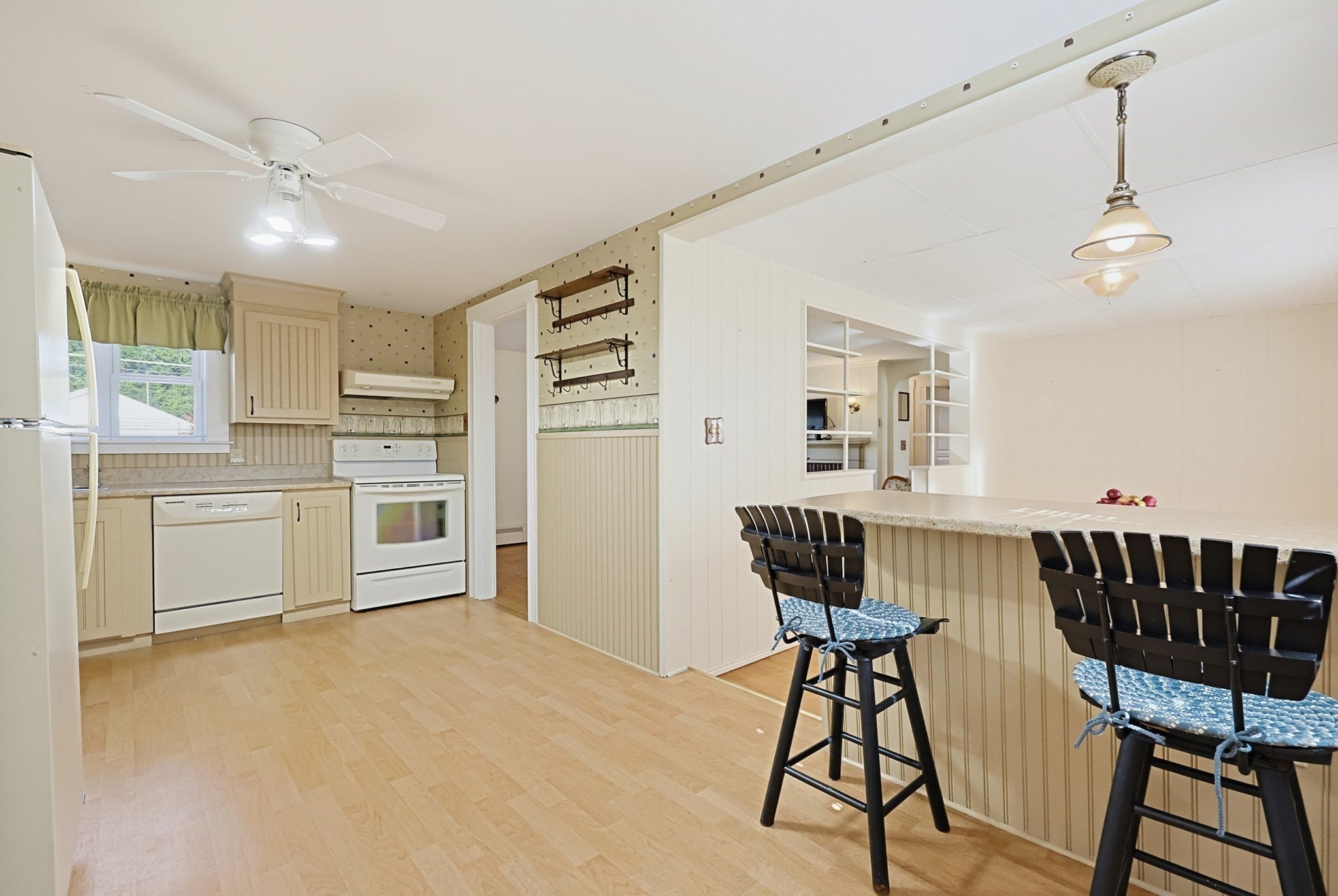 34 Fairlawn St, Northbridge, MA, 34 Fairlawn St, Northbridge, MA Photo #13