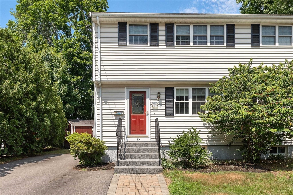 Click for 15 Walnut St #15, Needham, MA slideshow