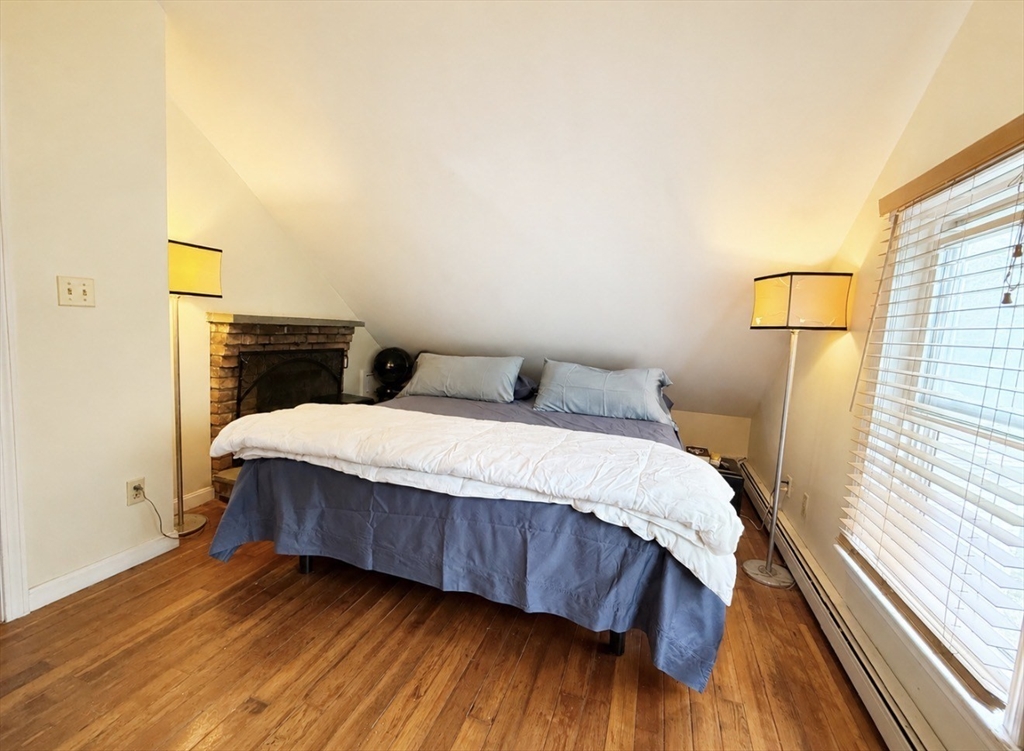 439 Newport Rd, Hull, MA Photo #10