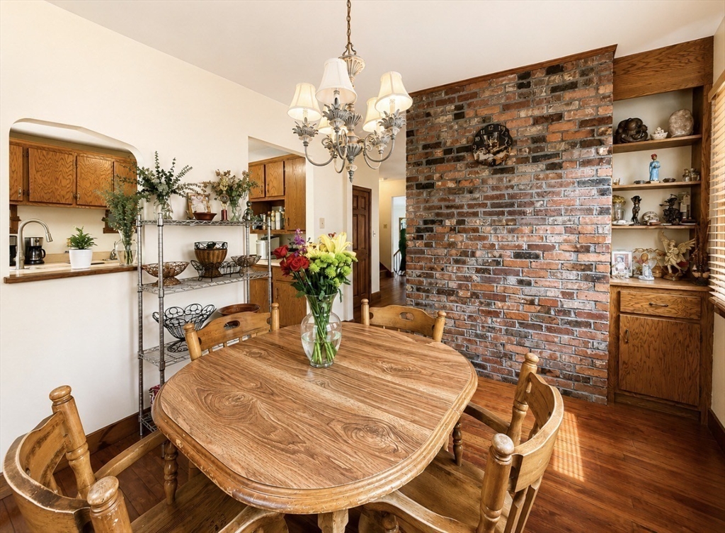 439 Newport Rd