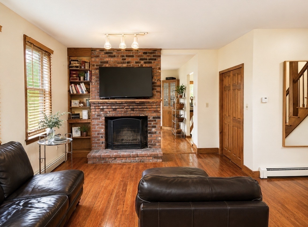 439 Newport Rd, Hull, MA Photo #9