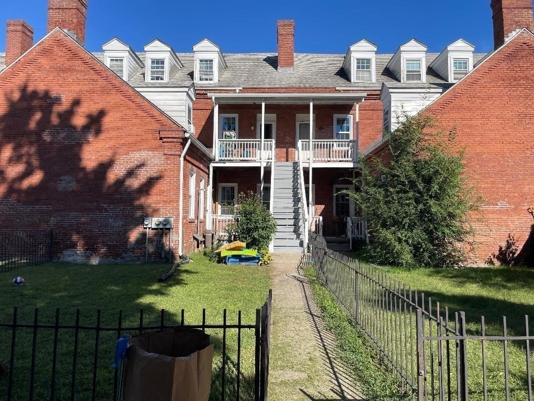 11 Center Street, Holyoke, MA, 11 Center Street, Holyoke, MA Photo #7