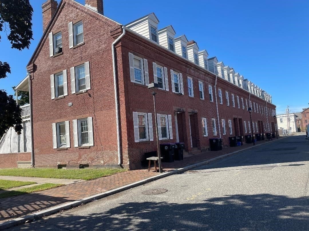 11 Center Street, Holyoke, MA, 11 Center Street, Holyoke, MA Photo #4