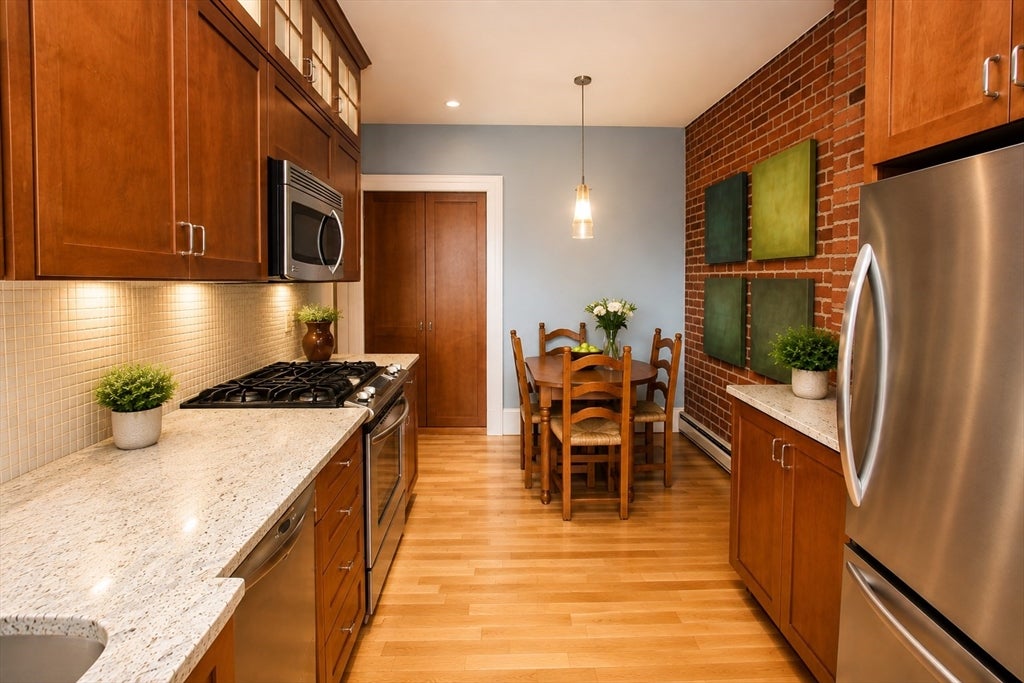 919 Beacon St #2, Boston, MA, 919 Beacon St #2, Boston, MA Photo #3