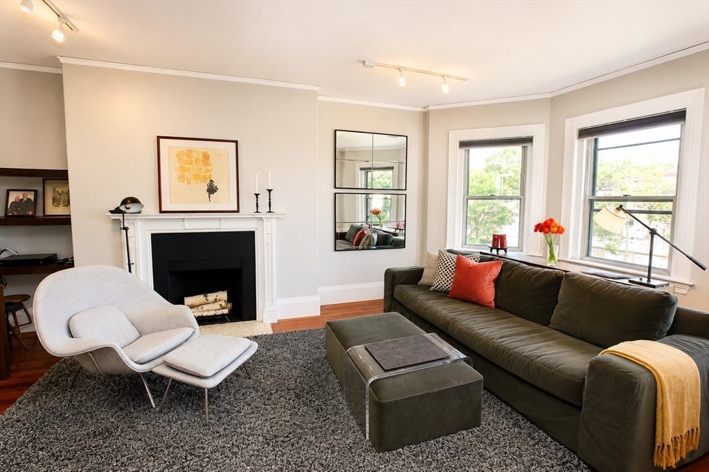 919 Beacon St #2, Boston, MA, 919 Beacon St #2, Boston, MA Photo #2