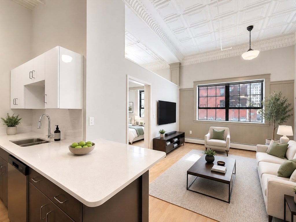 Photo of 204 Main St, Worcester, MA