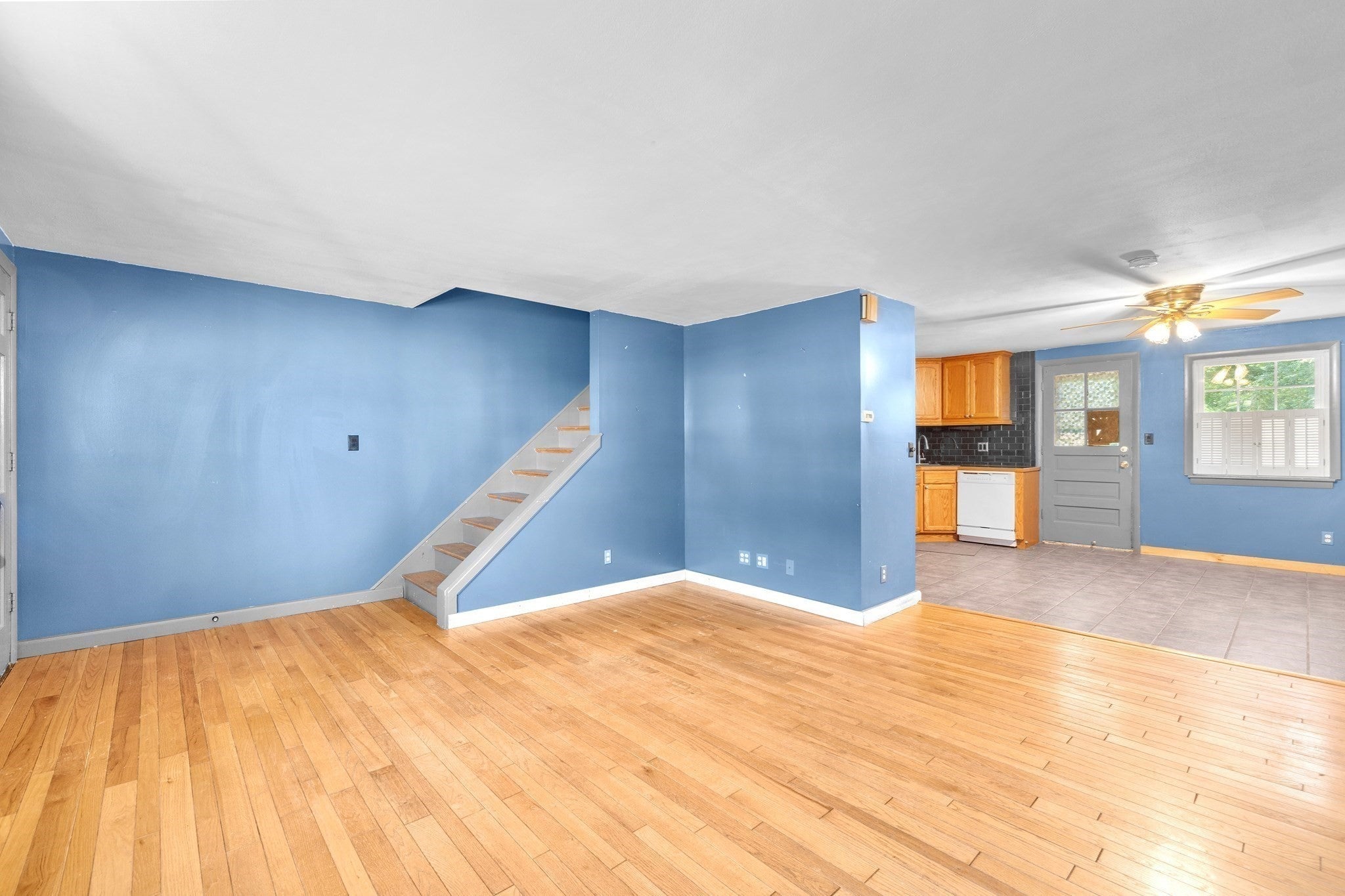 76 Jefferson St 76