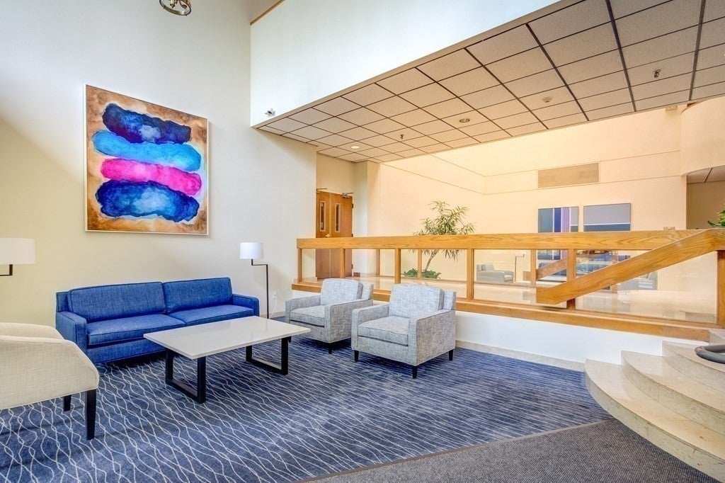 210 Nahanton St #422, Newton, MA Photo #2