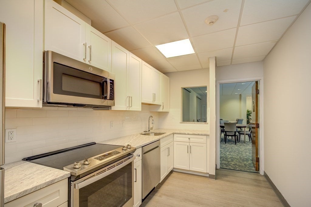 210 Nahanton St #422, Newton, MA, 210 Nahanton St #422, Newton, MA Photo #5