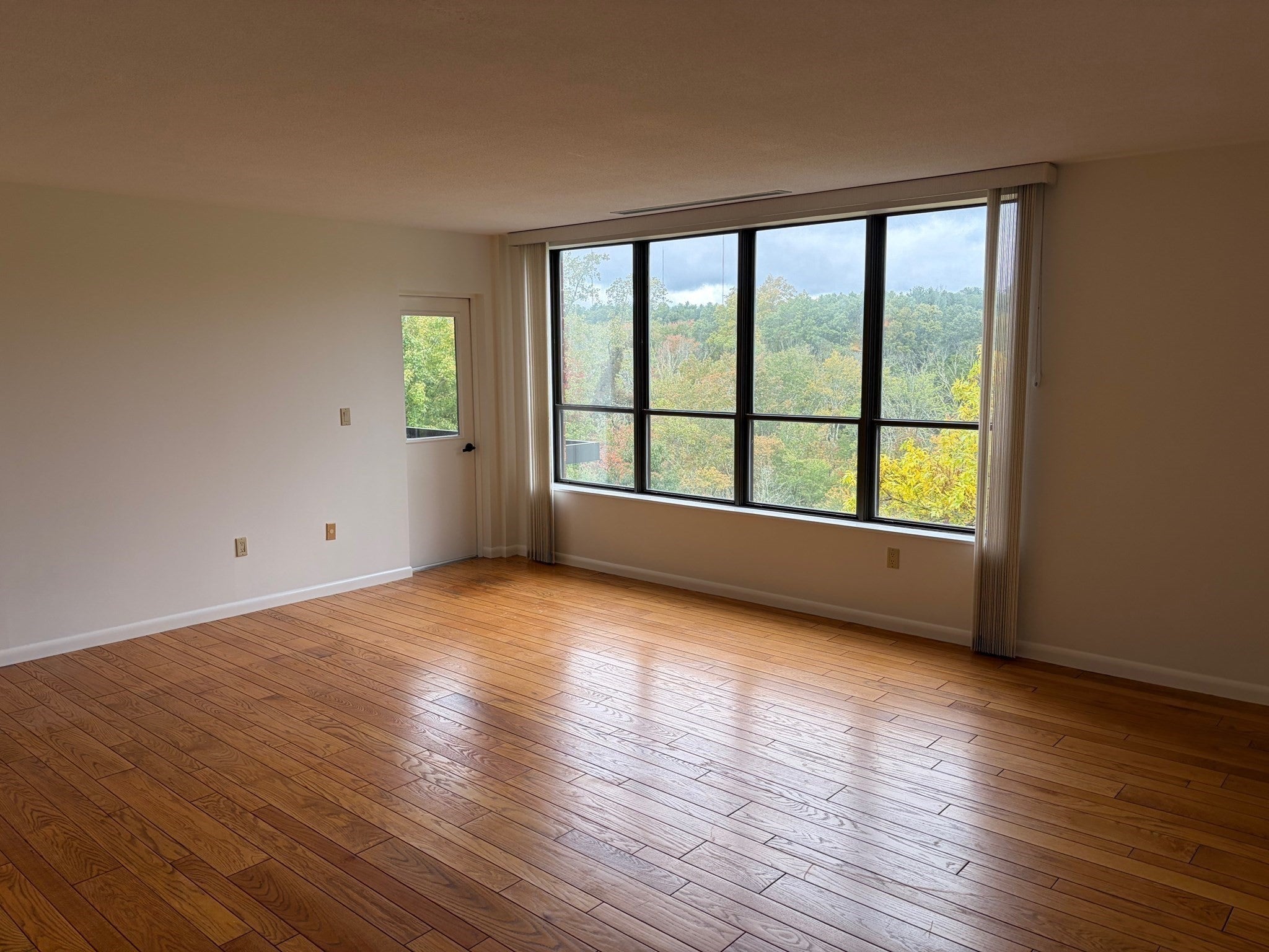 210 Nahanton St #422, Newton, MA Photo #9