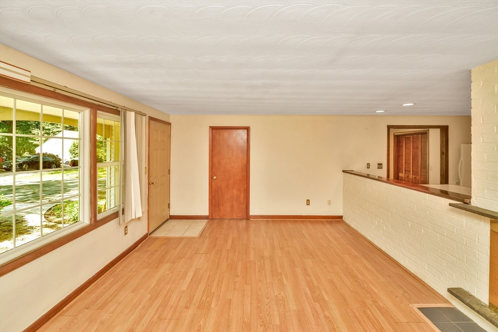 2 Catherine Rd