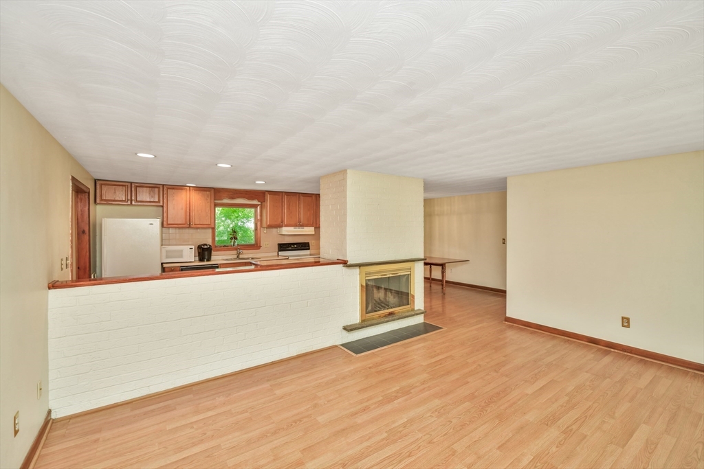 2 Catherine Rd
