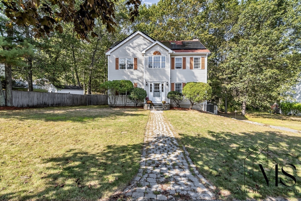 17 Scotland Heights Rd