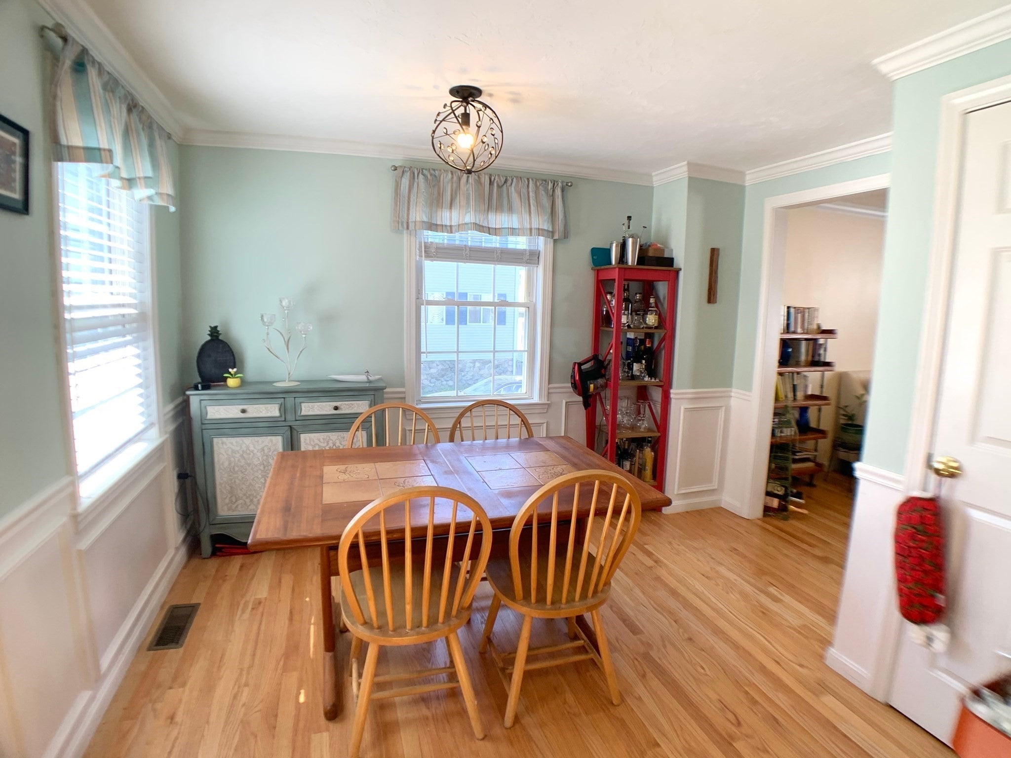 38 Gordon St #1, Waltham, MA Photo #4