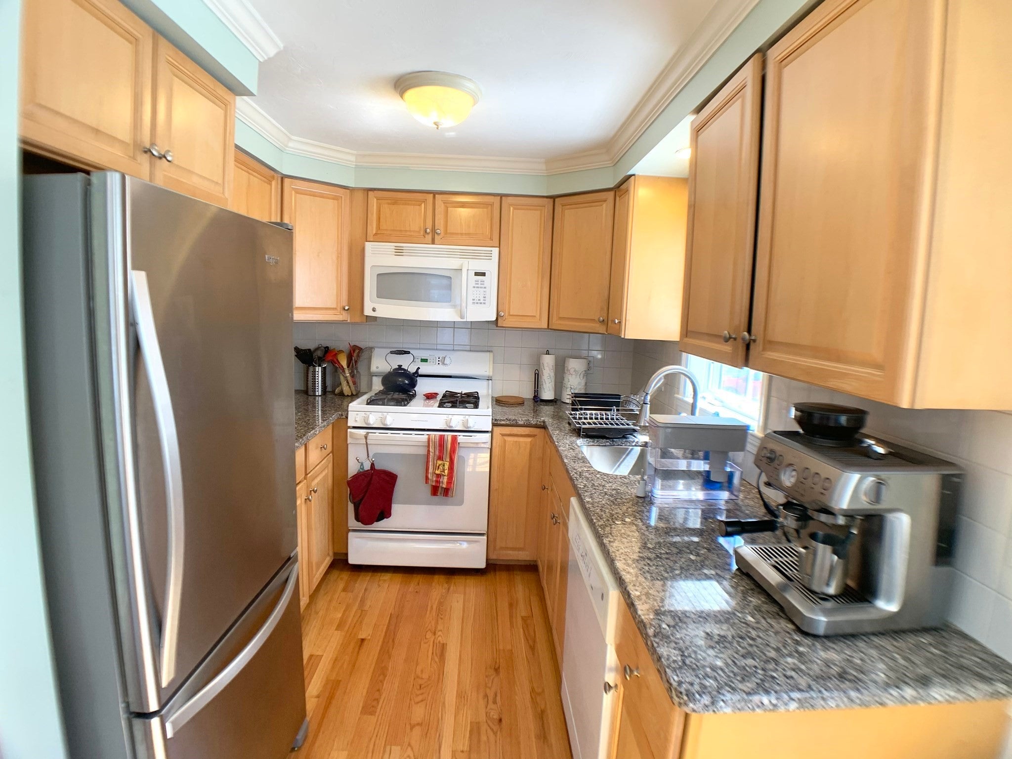 38 Gordon St #1, Waltham, MA Photo #3