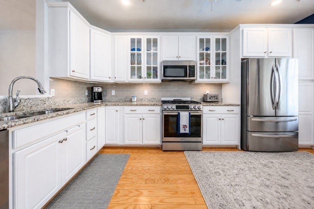 14 Stony Brook Dr 516